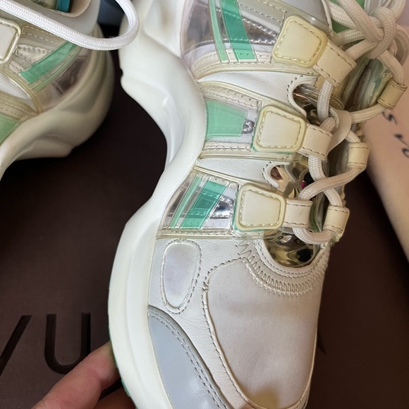 Louis Vuitton Authentic Archlight Sneakers Rare - Picture 9 of 17